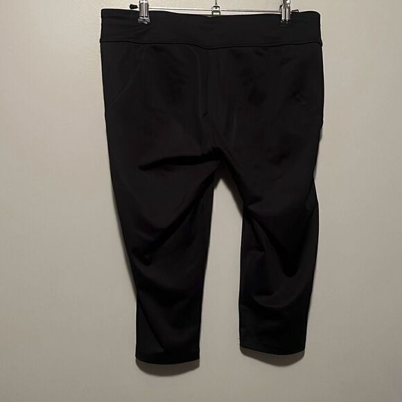 C9 By Champion Women's Black Quarter Length Pull On Capri Leggings - Picture 5 of 7